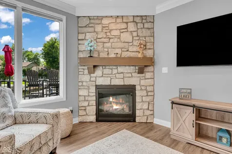 102 Gettysburg Coatesville IN 46121