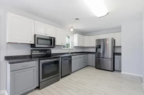 4204 E Cragmont Drive Indianapolis IN 46237