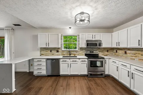 8539 Eagles Nest Drive Avon IN 46123