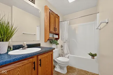 6128 White Birch Drive Fishers IN 46038