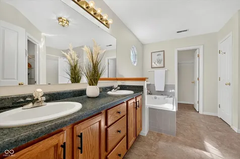6128 White Birch Drive Fishers IN 46038
