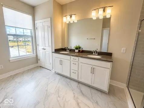 950 Kinzer Avenue Carmel IN 46032