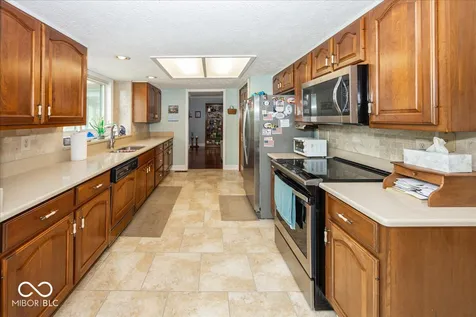 1176 Creekside Lane Plainfield IN 46168