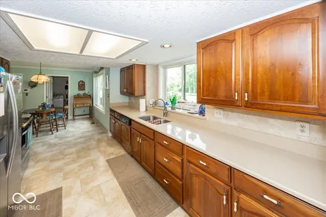 1176 Creekside Lane Plainfield IN 46168