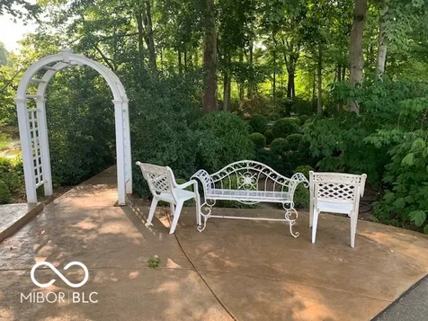 1176 Creekside Lane Plainfield IN 46168