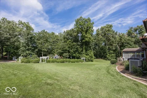 1176 Creekside Lane Plainfield IN 46168