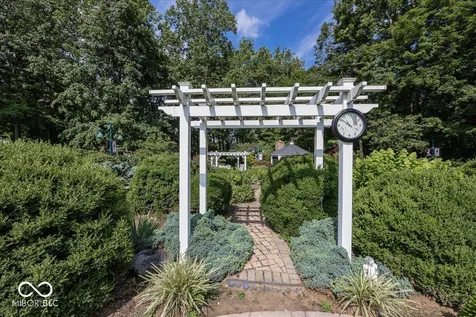 1176 Creekside Lane Plainfield IN 46168