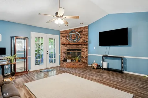 5238 Tamarisk Court Indianapolis IN 46237
