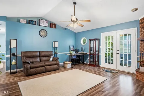 5238 Tamarisk Court Indianapolis IN 46237
