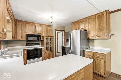 2201 Redfern Drive Indianapolis IN 46227