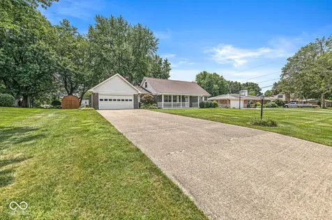 2201 Redfern Drive Indianapolis IN 46227