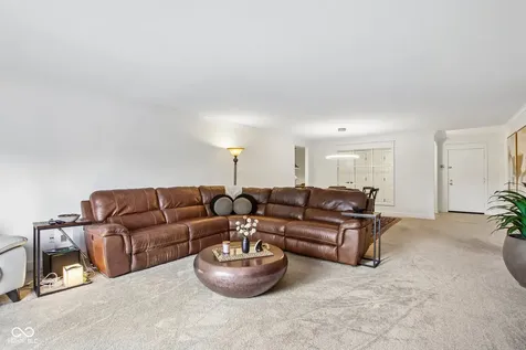 8690 Jaffa Court West #14 Drive Indianapolis IN 46260