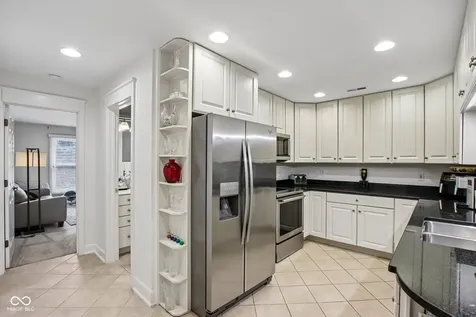 8690 Jaffa Court West #14 Drive Indianapolis IN 46260