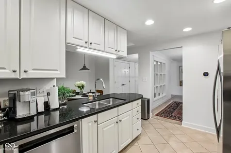 8690 Jaffa Court West #14 Drive Indianapolis IN 46260