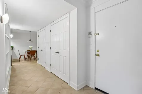 8690 Jaffa Court West #14 Drive Indianapolis IN 46260