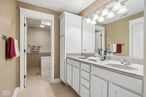 8690 Jaffa Court West #14 Drive Indianapolis IN 46260