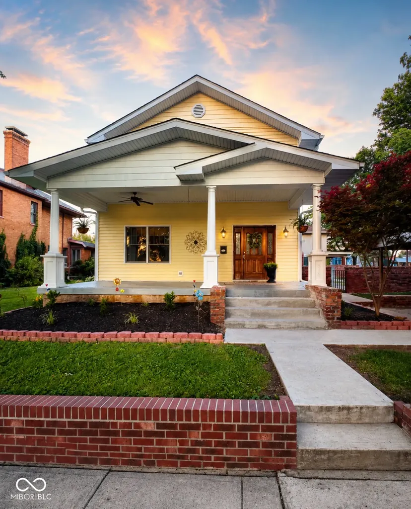 816 N Harrison Rushville IN 46173