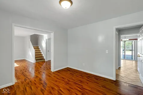 6553 Hunters Ridge S Zionsville IN 46077