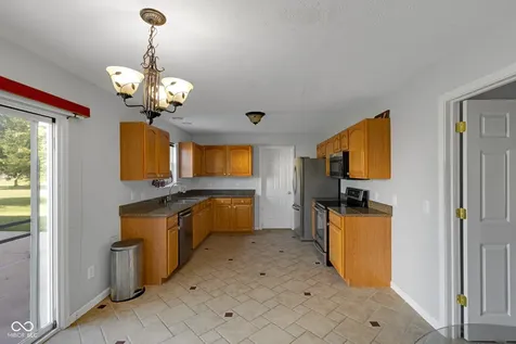 6553 Hunters Ridge S Zionsville IN 46077