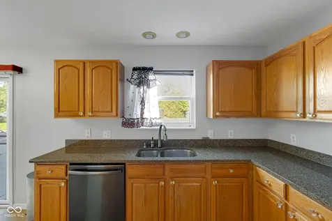 6553 Hunters Ridge S Zionsville IN 46077