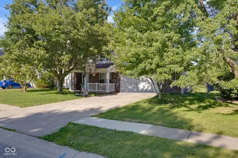 6553 Hunters Ridge S Zionsville IN 46077