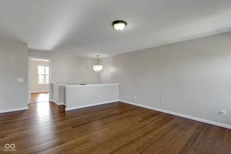 6553 Hunters Ridge S Zionsville IN 46077