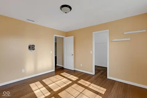 6553 Hunters Ridge S Zionsville IN 46077