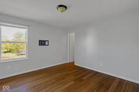6553 Hunters Ridge S Zionsville IN 46077