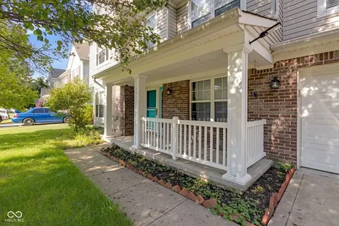 6553 Hunters Ridge S Zionsville IN 46077