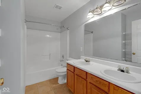 6553 Hunters Ridge S Zionsville IN 46077
