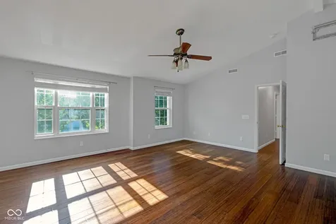 6553 Hunters Ridge S Zionsville IN 46077