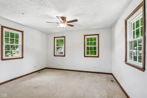 149 W Washington Street Mooresville IN 46158