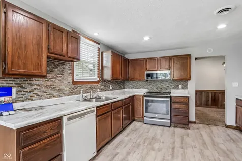 149 W Washington Street Mooresville IN 46158