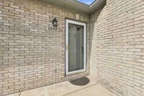 5842 Quail Run Drive Indianapolis IN 46237