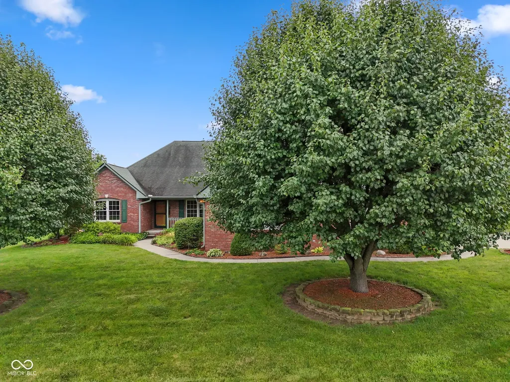 105 Woodfield Green Danville IN 46122