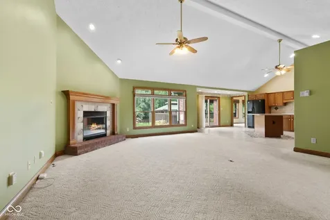 105 Woodfield Green Danville IN 46122