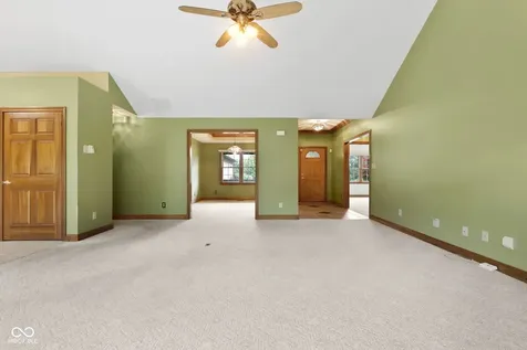 105 Woodfield Green Danville IN 46122