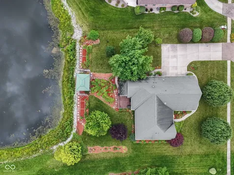 105 Woodfield Green Danville IN 46122