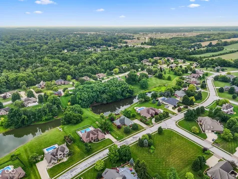 105 Woodfield Green Danville IN 46122
