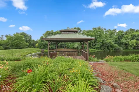 105 Woodfield Green Danville IN 46122