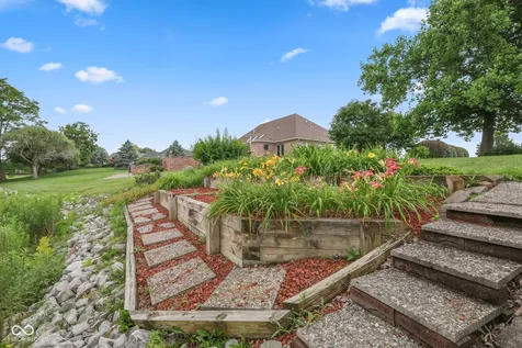 105 Woodfield Green Danville IN 46122