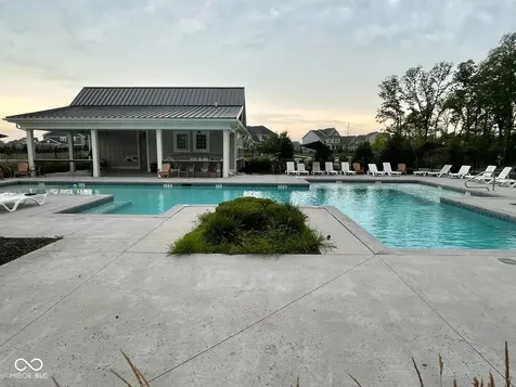 8255 Carnegie Lane Zionsville IN 46077
