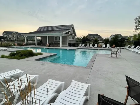 8255 Carnegie Lane Zionsville IN 46077