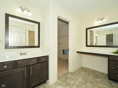8255 Carnegie Lane Zionsville IN 46077