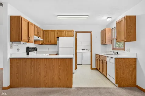 2530 Cedarridge Columbus IN 47203