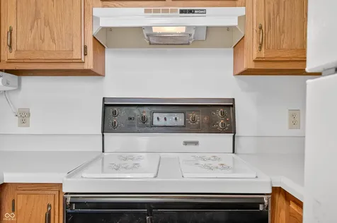 2530 Cedarridge Columbus IN 47203
