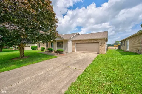 2530 Cedarridge Columbus IN 47203