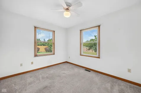 2530 Cedarridge Columbus IN 47203