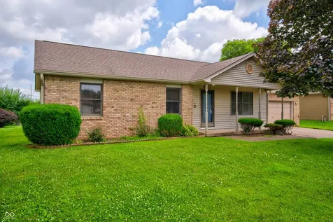 2530 Cedarridge Columbus IN 47203