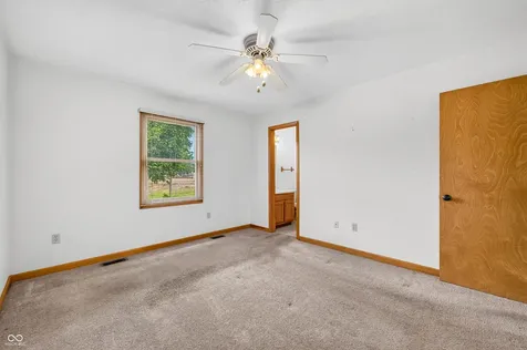 2530 Cedarridge Columbus IN 47203